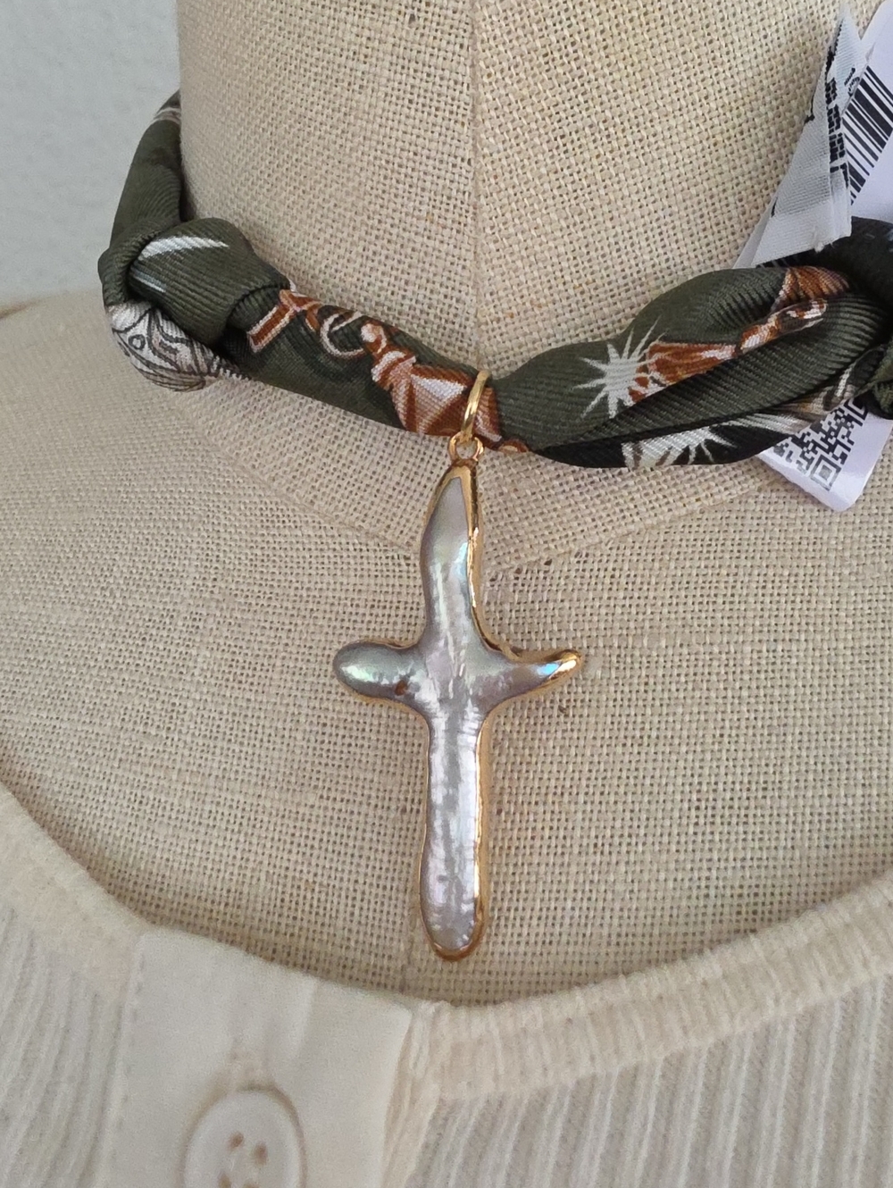 Baroque Pearl Cross Pendant Necklace in White and Gold